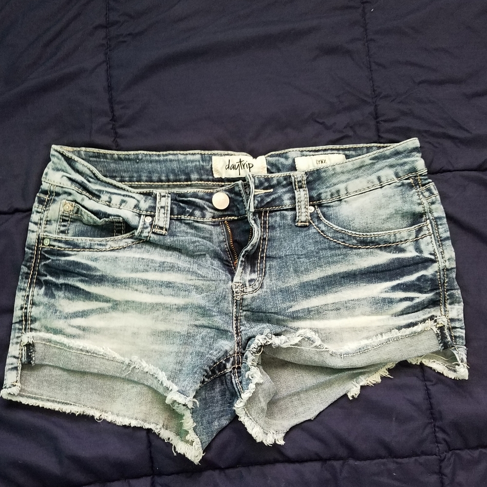 Short shorts